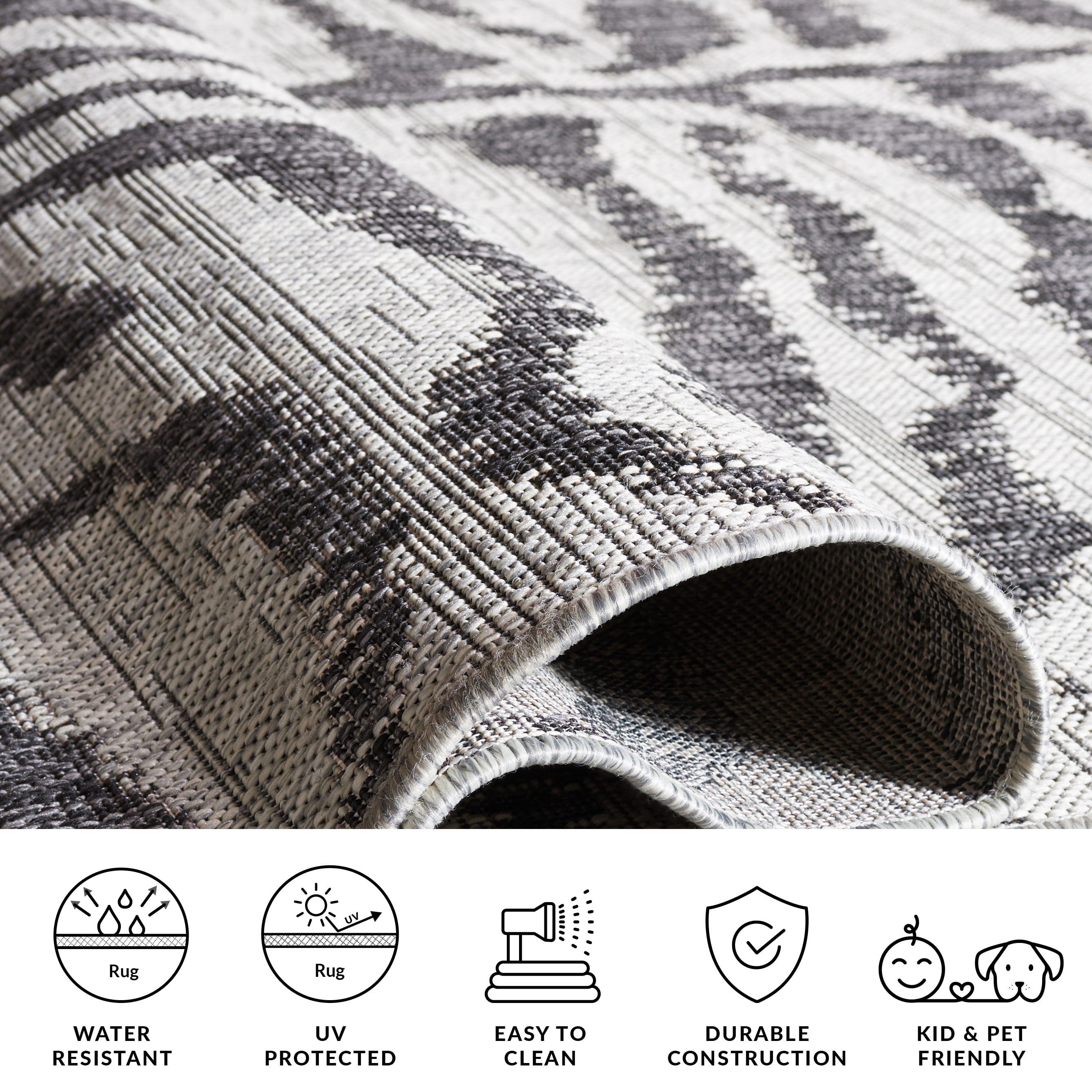 SAFAVIEH Courtyard Gerald Animal Indoor/Outdoor Area Rug, Grey/Black, 8' x 11'