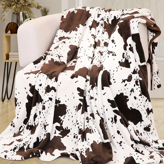Cozy Cow Print Plush Flannel Blanket - Soft, Warm & Lightweight, 100% Polyester, All-Season Comfort for Couch or Travel, Adorable  & White Design