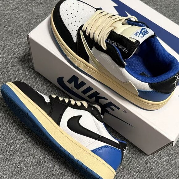Men's Air Jordan 1 Low Travis Scott x Fragment Design - Black/Blue