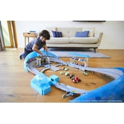 Mattel Disney and Pixar Cars Ultimate Florida Speedway Track Set with Lightning McQueen Car
