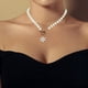 thumbnail image 4 of Adornos navideños, regalos navideños, collar de perlas navideñas, colgante de copo de nieve navideño, collar de cadena de clavícula personalizado, collar de festival de aleación, 4 of 6