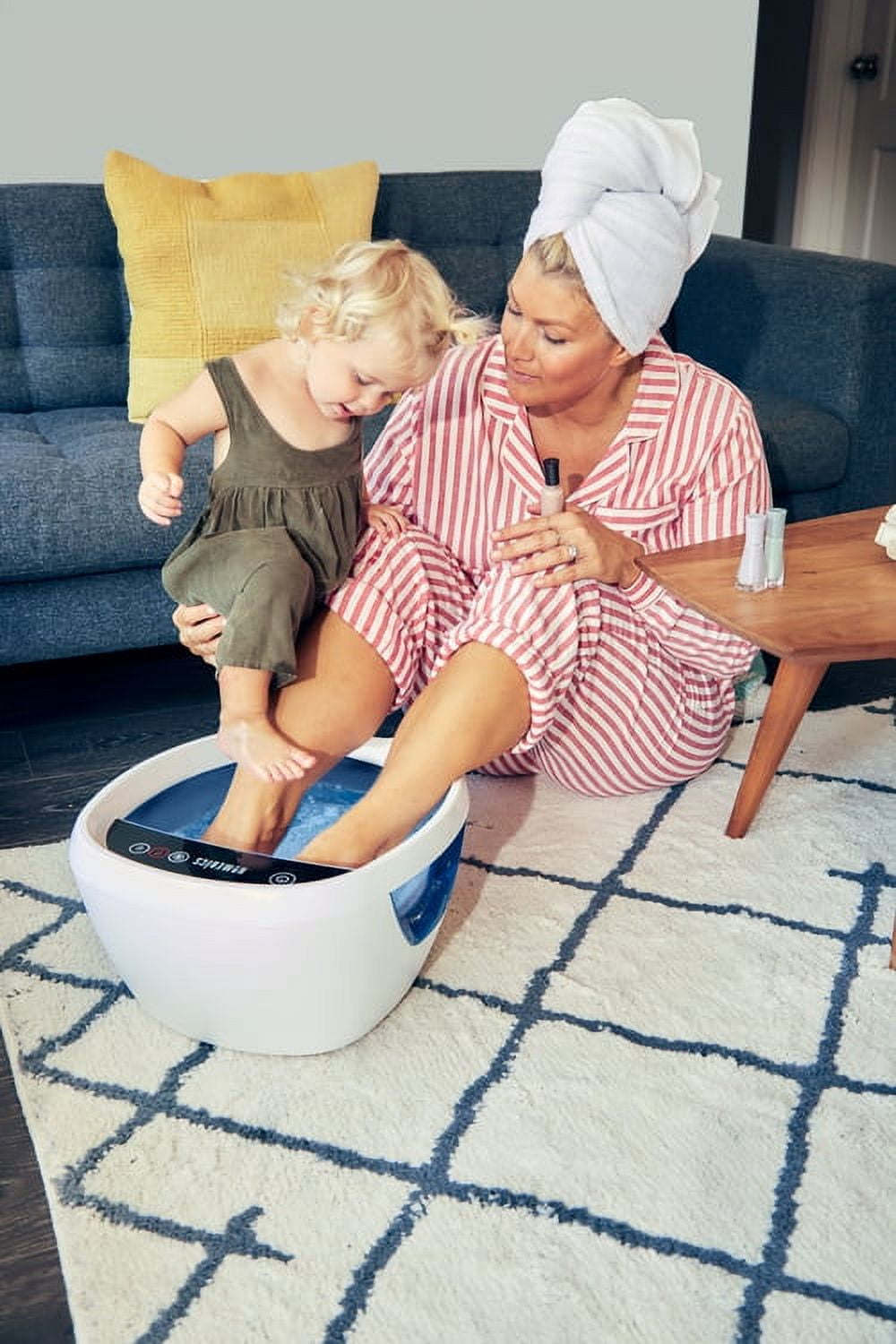 HoMedics? Shiatsu Bliss Footbath with Heat Boost, Foot Spa Massager, Deep Kneading Pedicure Tub, Vibrating Bubbles with Soothing Heat, Portable At-Home Spa&nbsp;