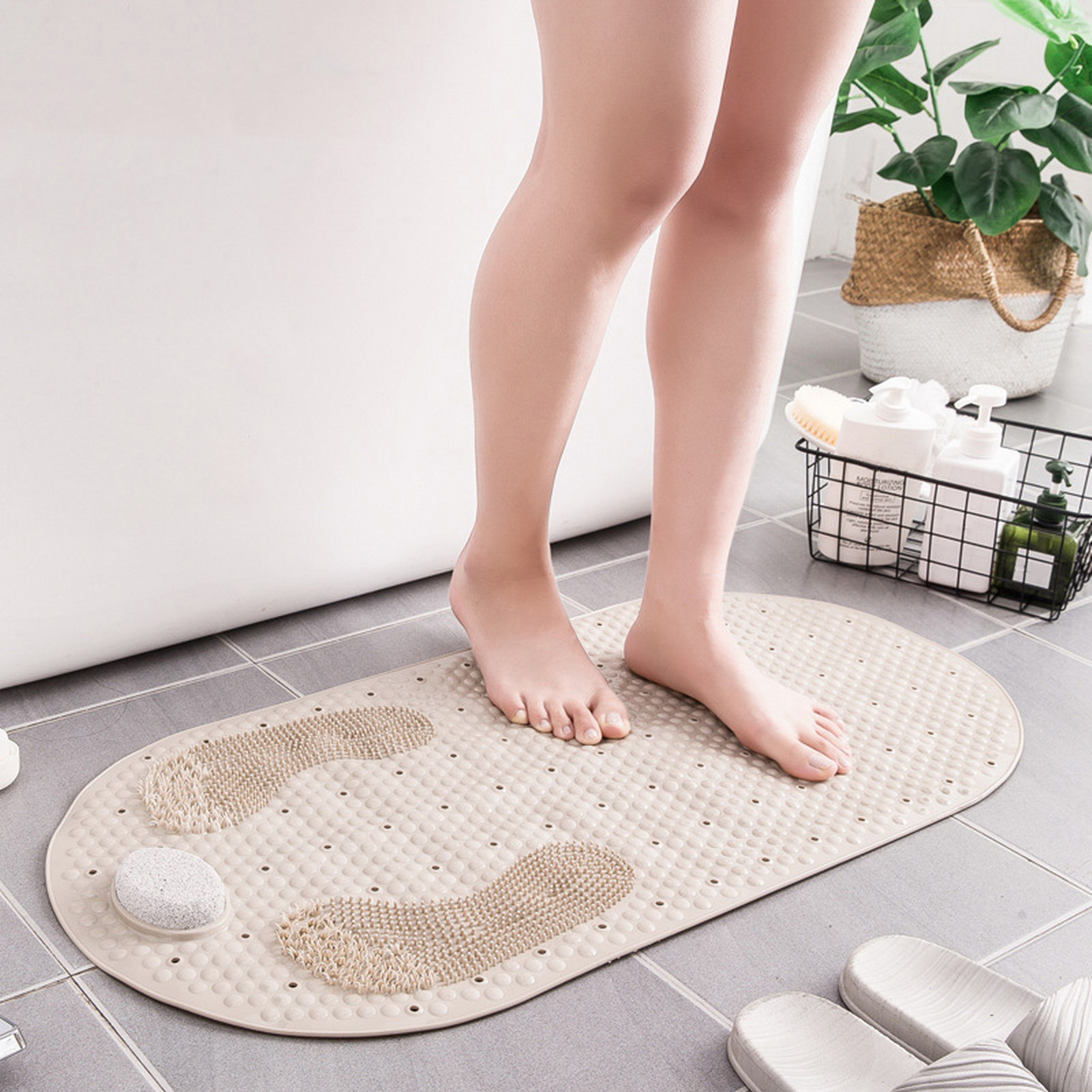 This bath mat 'feels like walking on a cloud' — and it's down to