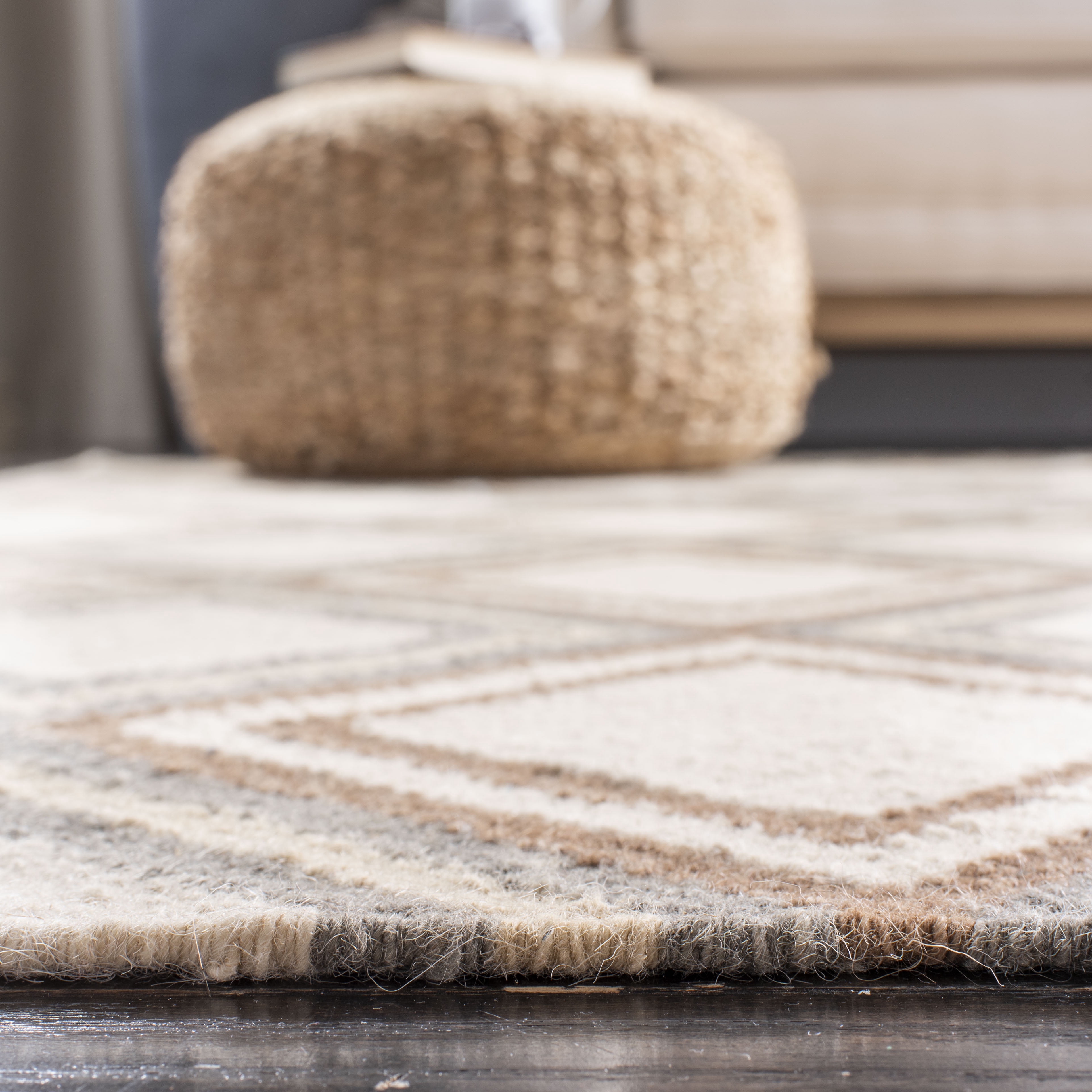 Safavieh Dhurries Jarrod Geometric Wool Area Rug, Ivory/Multi, 8' x 10'
