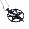 thumbnail image 2 of Pendentif Tête de Chèvre en Étain avec Finition Argent Pentacle Inversé Collier, 2 of 5