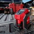 thumbnail image 4 of Kit inflador Milwaukee M12 Compact 120 PSI con manómetro digital, 4 of 5