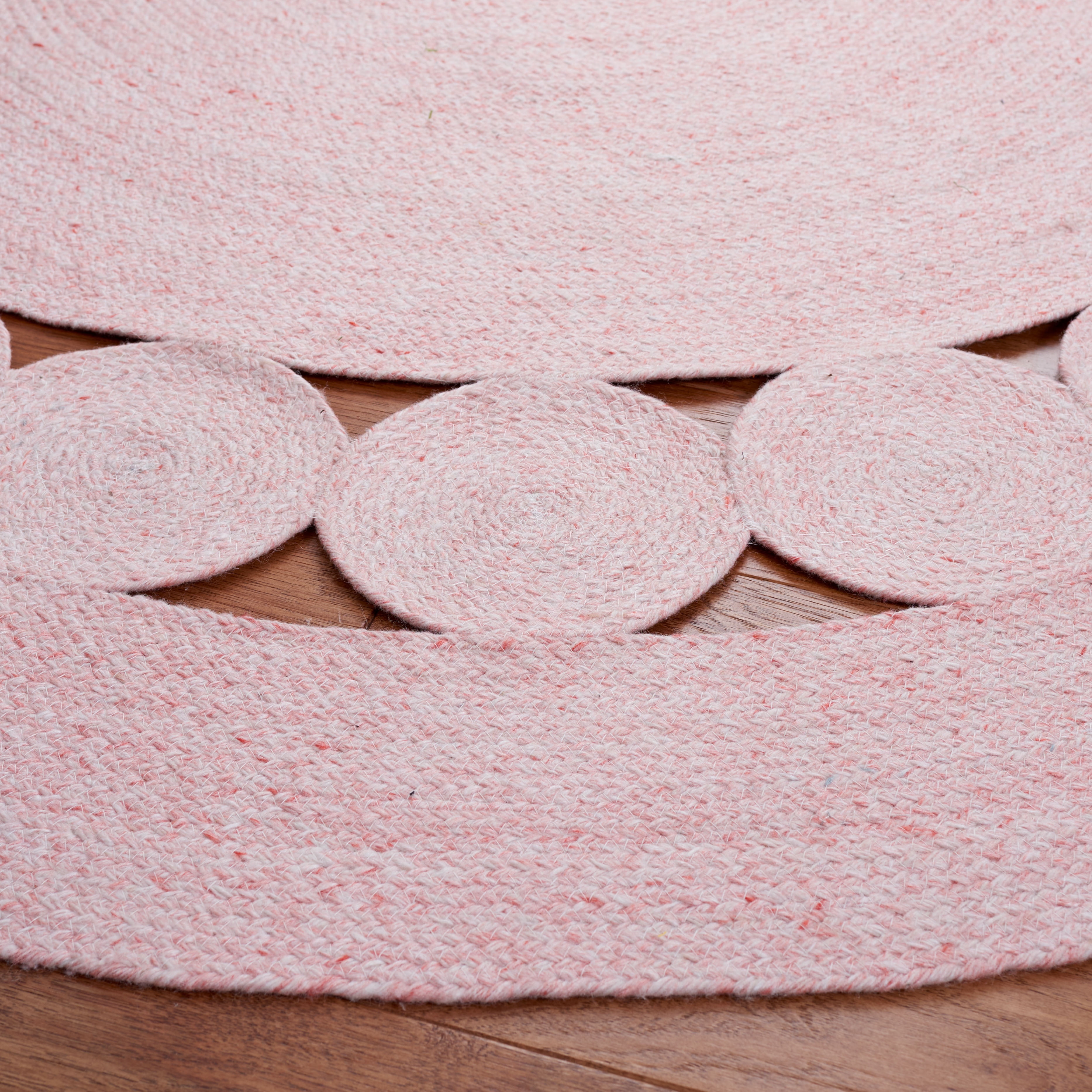 SAFAVIEH Cape Cod Salim Geometric Polyester Area Rug, Pink, 7' x 7' Round
