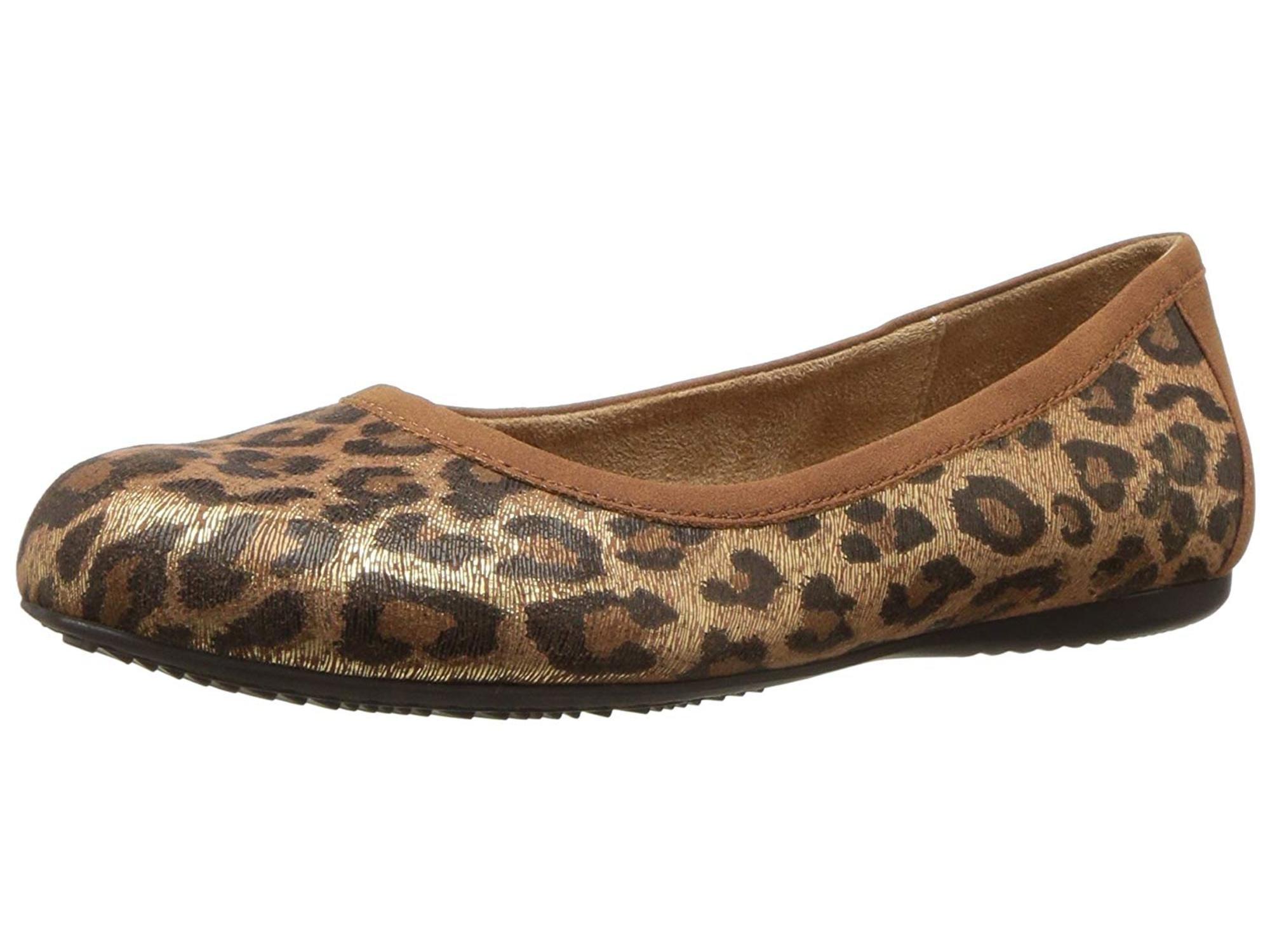 SoftWalk Womens Napa Ballet Flat