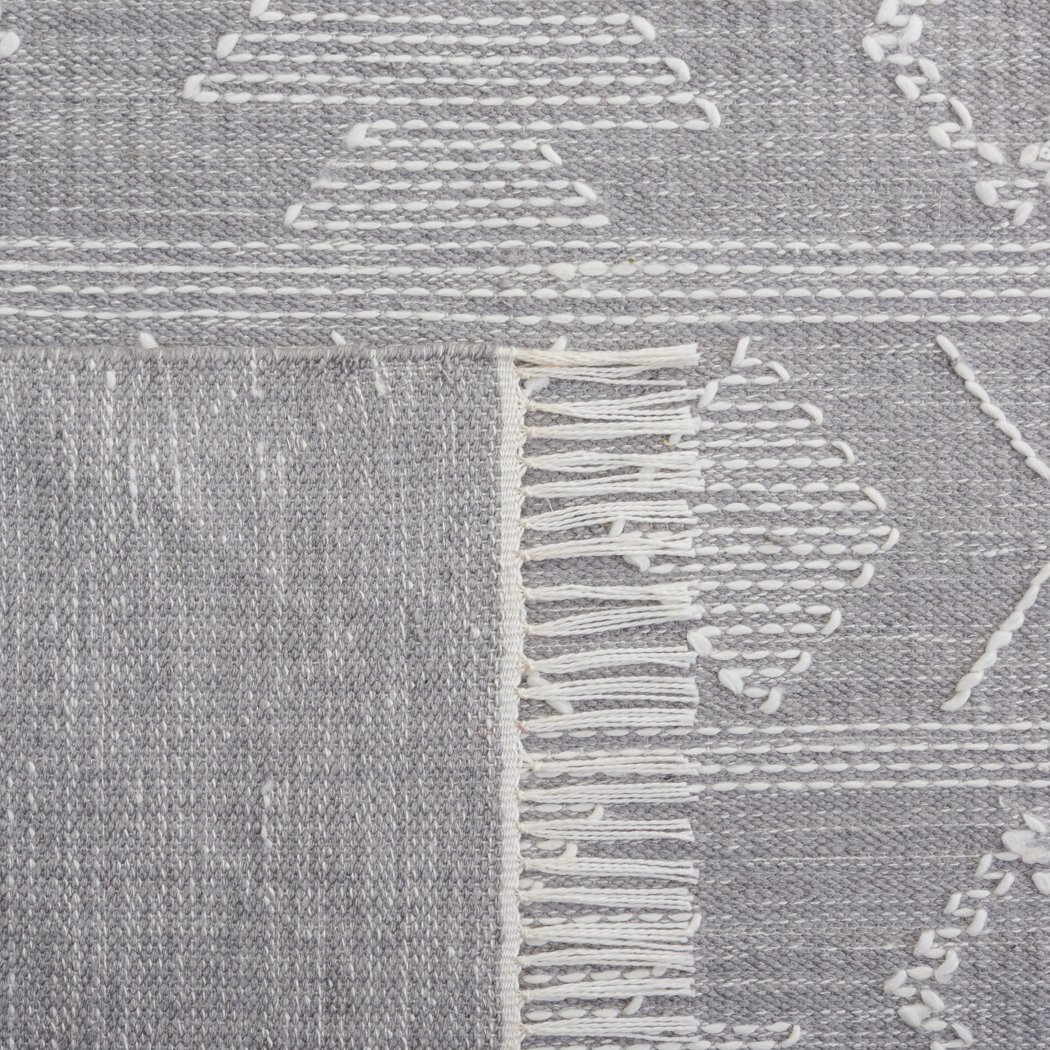 SAFAVIEH Kilim Rishi Tribal Polyester Area Rug, Grey/Ivory, 6' x 6' Round