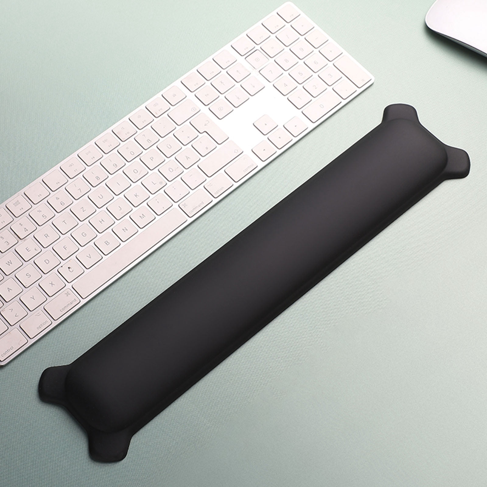 Keyboard Wrist Rest Ergonomic Wrist Rest Silicone Wrist Pad for Computer Keyboard for Easy Typing Suitable for Office
