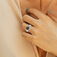 thumbnail image 3 of Fiudx Anillo con Forma de Reloj, Impresionante Alianza de Compromiso con Circonita Cúbica, Accesorio de Boda Atemporal, Elegante Regalo de Aniversario, para Celebraciones Especiales, Joyería para Muj, 3 of 5