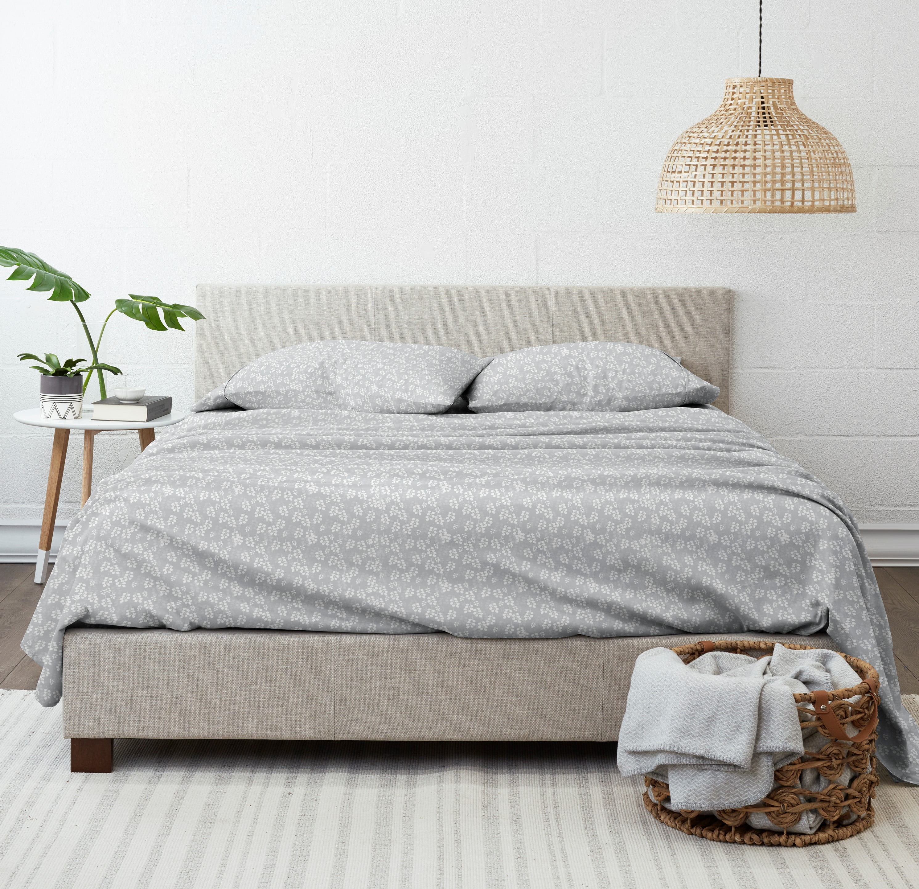 Noble Linens 4 Piece Pattern Microfiber Bed Sheets Set, Gray Wheat, California King
