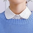 thumbnail image 2 of Cuello falso de algodón Macarena para mujer, 2 of 8