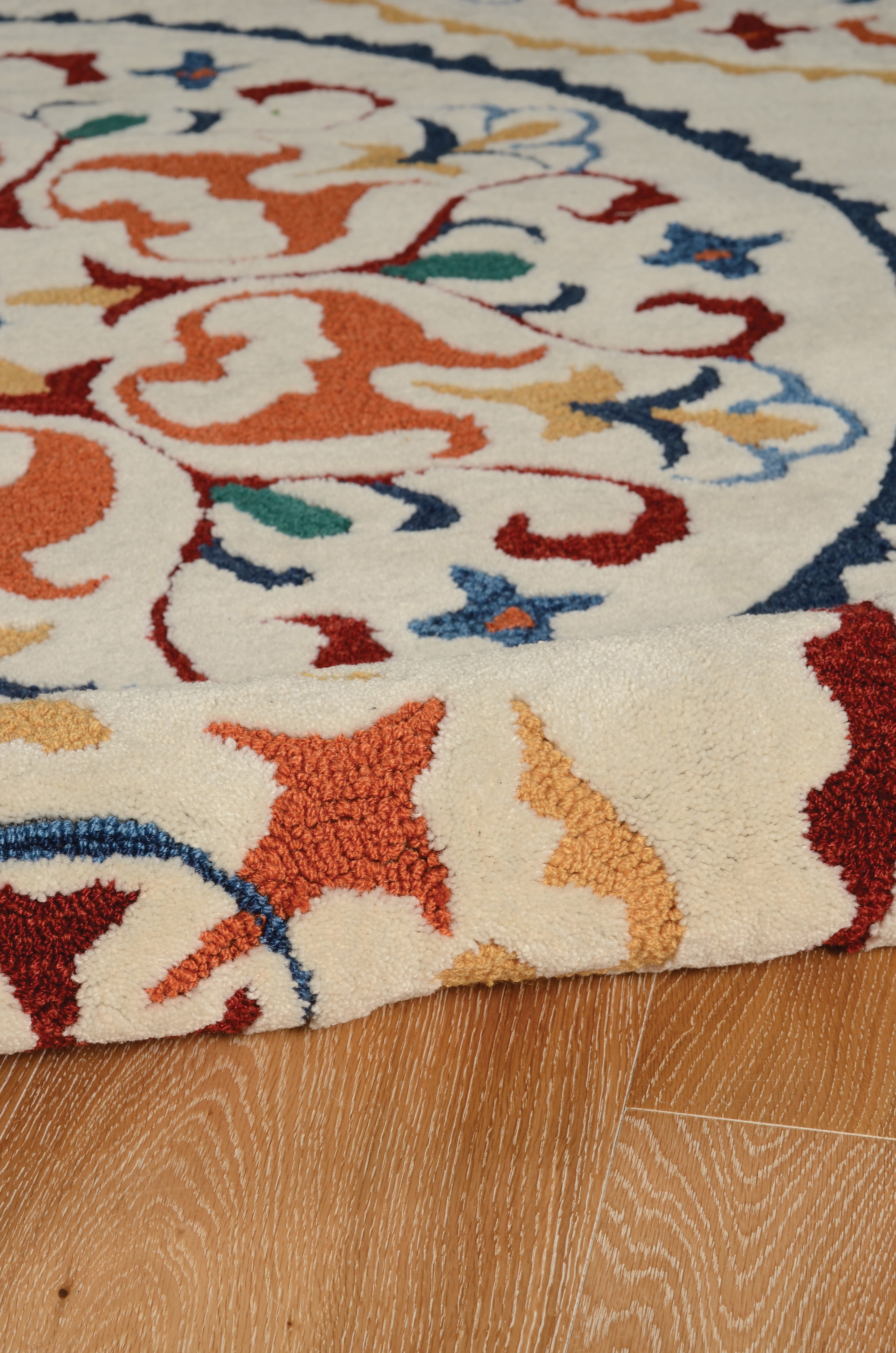 Linon Home Decor Trio Area Rug Collection, Ivory and Green, 1.83' x 2.83'