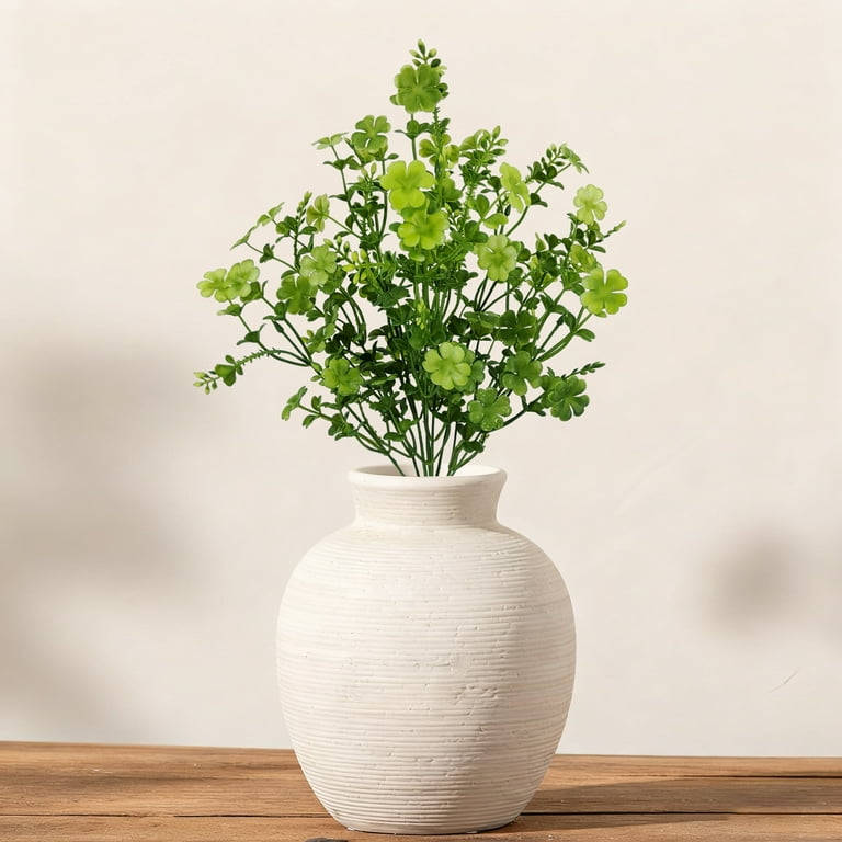 Mainstays Indoor 19 in Artificial Polyester 4-Leaf Clover Bush