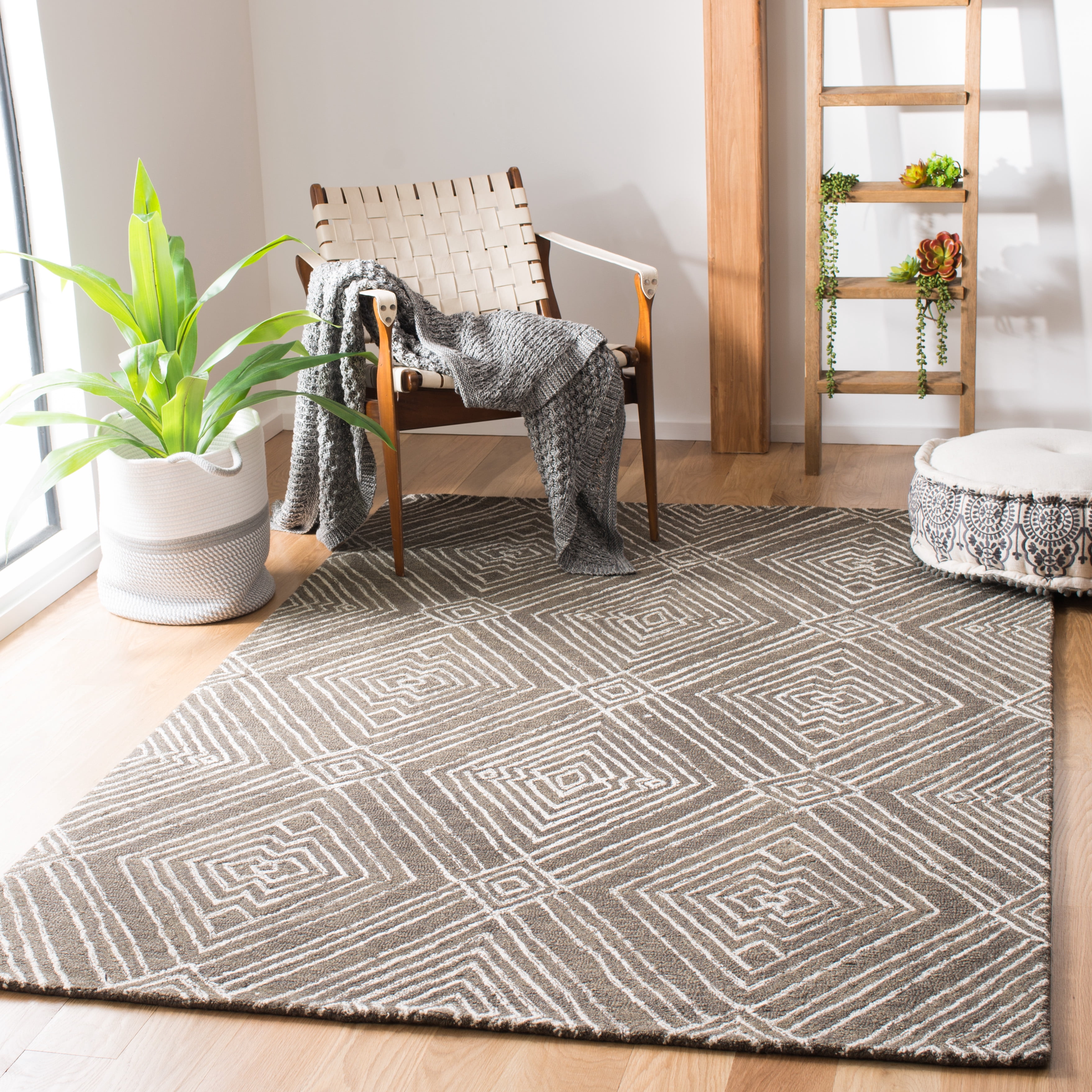 SAFAVIEH Micro-Loop Colton Geometric Area Rug, Dark Grey/Ivory, 8' x 10'
