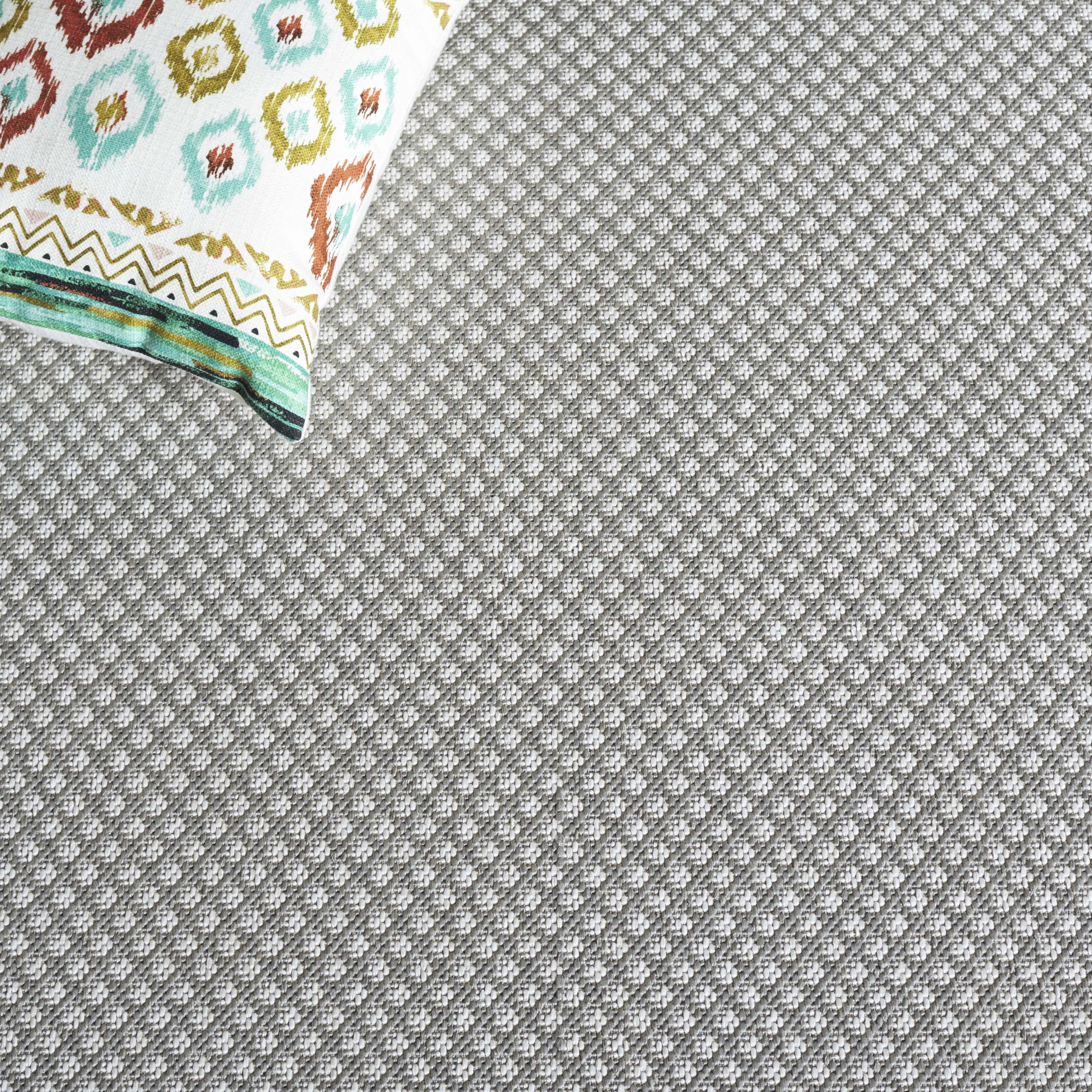 SAFAVIEH Terrace Gina Geometric Indoor/Outdoor Area Rug, Grey/Ivory, 4' x 6'
