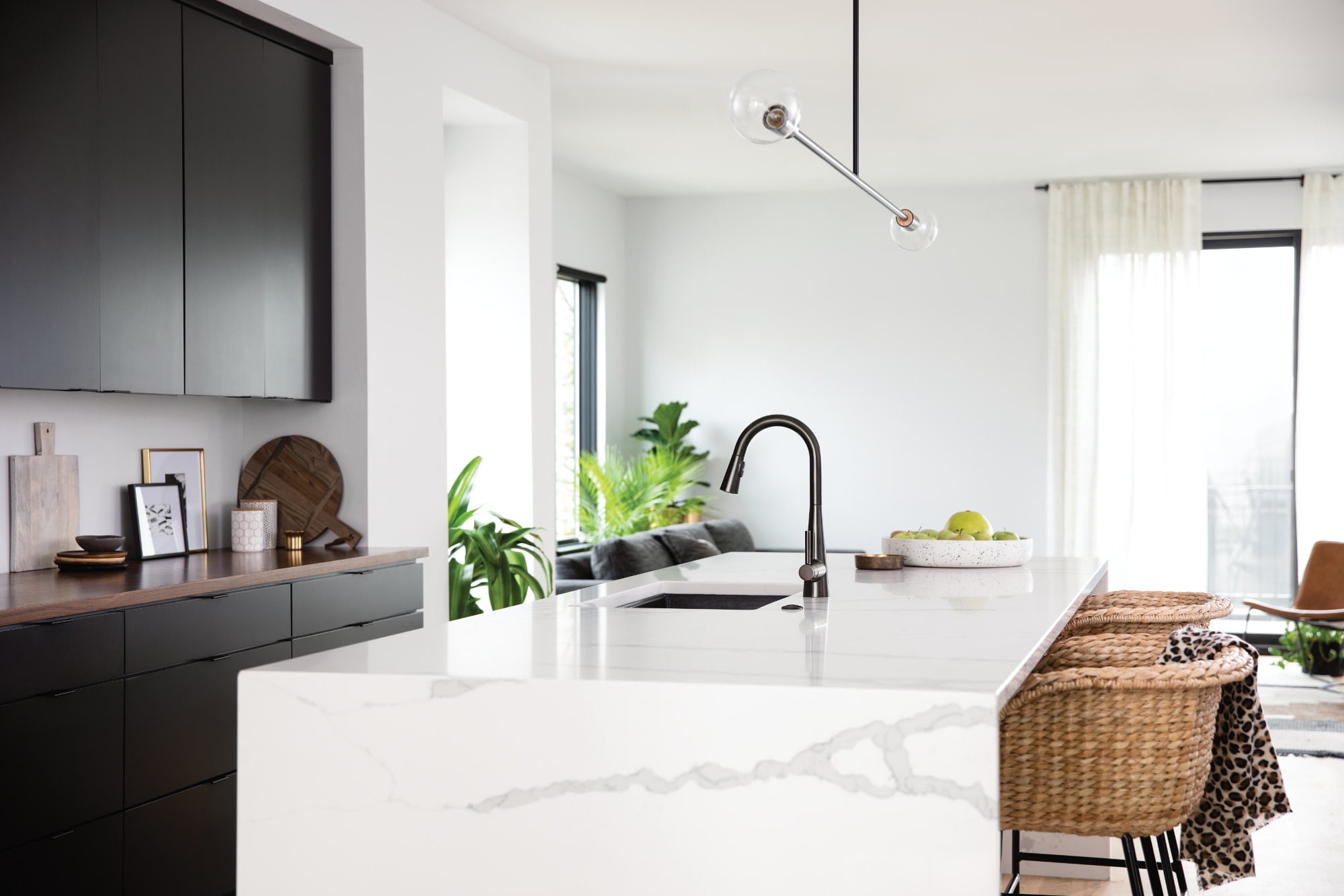 Black stainless one-handle high arc pulldown kitchen faucet