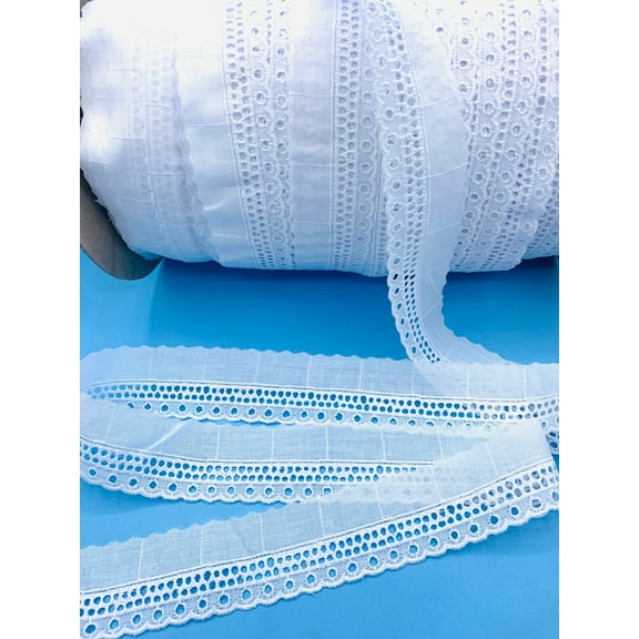 White 1-1/2" Eyelet Edge