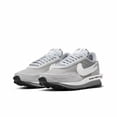 thumbnail image 2 of Zapatillas Sacai LDWaffle grises y blancas unisex de corte bajo, cómodas, con amortiguación, informales, para correr, 2 of 4