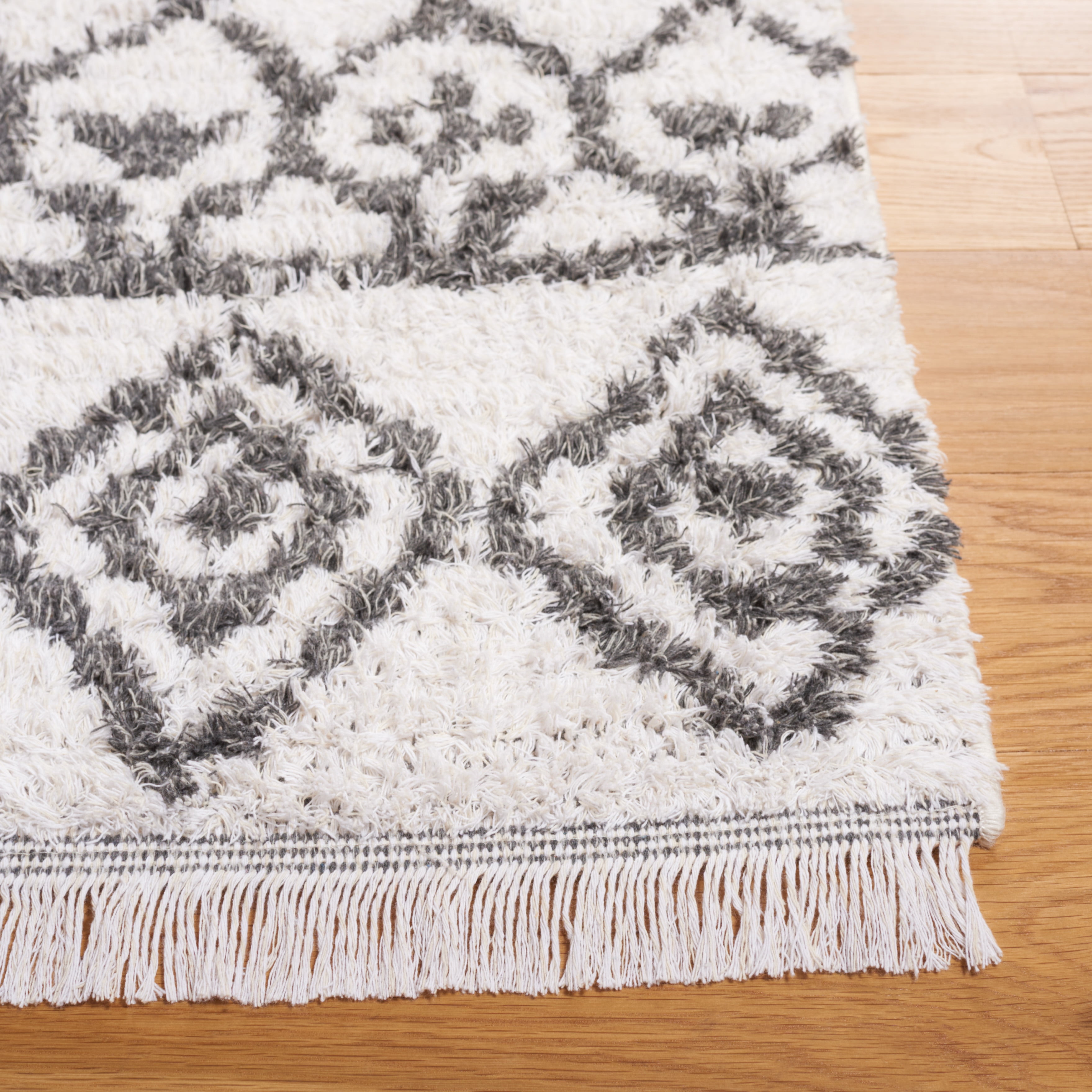 SAFAVIEH Augustine Stuart Geometric Area Rug, Ivory/Gray, 6'4" x 6'4" Square