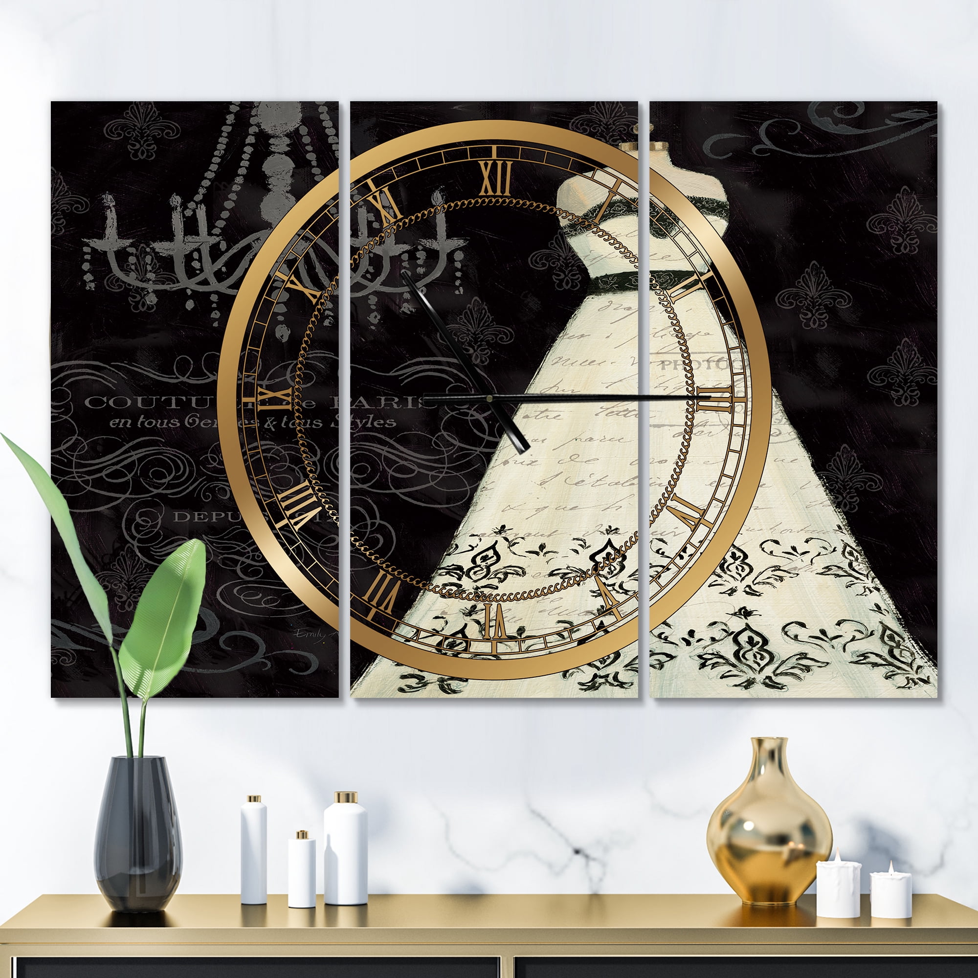 Designart 'French Couture II' Traditional Wall Clock