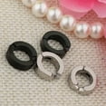 thumbnail image 3 of Pendientes de aro Huggie Salvador sin perforaciones 2 pares, 3 of 10