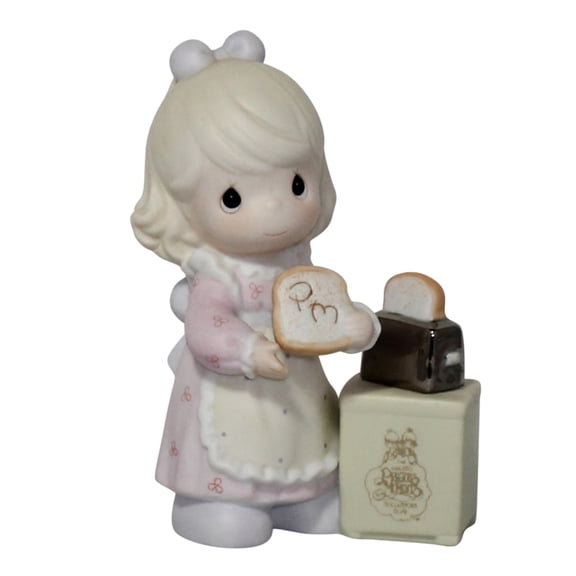 Precious Moments Figurine: C0017 A Special Toast to Precious Moments (5") Collectors Club