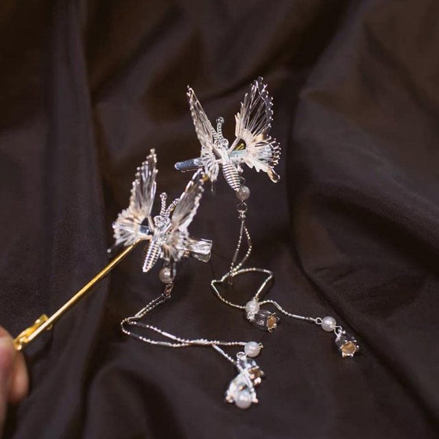 horquillas de mariposa con borlas elegantes, mariposa voladora en movimiento, Clip LATERAL antiguo, borla de Metal, Clip de pelo largo para mujeres y niñas