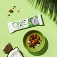 thumbnail image 3 of ONE Protein Bars, Chocolate Almond Bliss, sin gluten con 20 g de proteína y 1 g de azúcar, productos básicos para la despensa, 2,12 oz (paquete de 12), el embalaje puede variar, 3 of 5