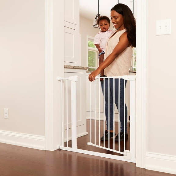 Toddleroo by North States Bright Choice Auto-Close Child Safety Gate, 30" Tall, White
