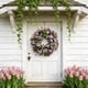 thumbnail image 4 of Corona de plástico con flujo Er, corona de primavera para puerta, corona de invierno, vegetación artificial, adecuada para decoración de paredes en interiores y exteriores, decoración navideña, decora, 4 of 6