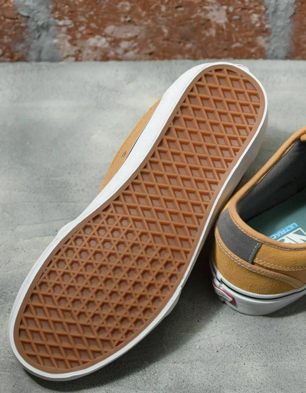 vans chukka low oak buff
