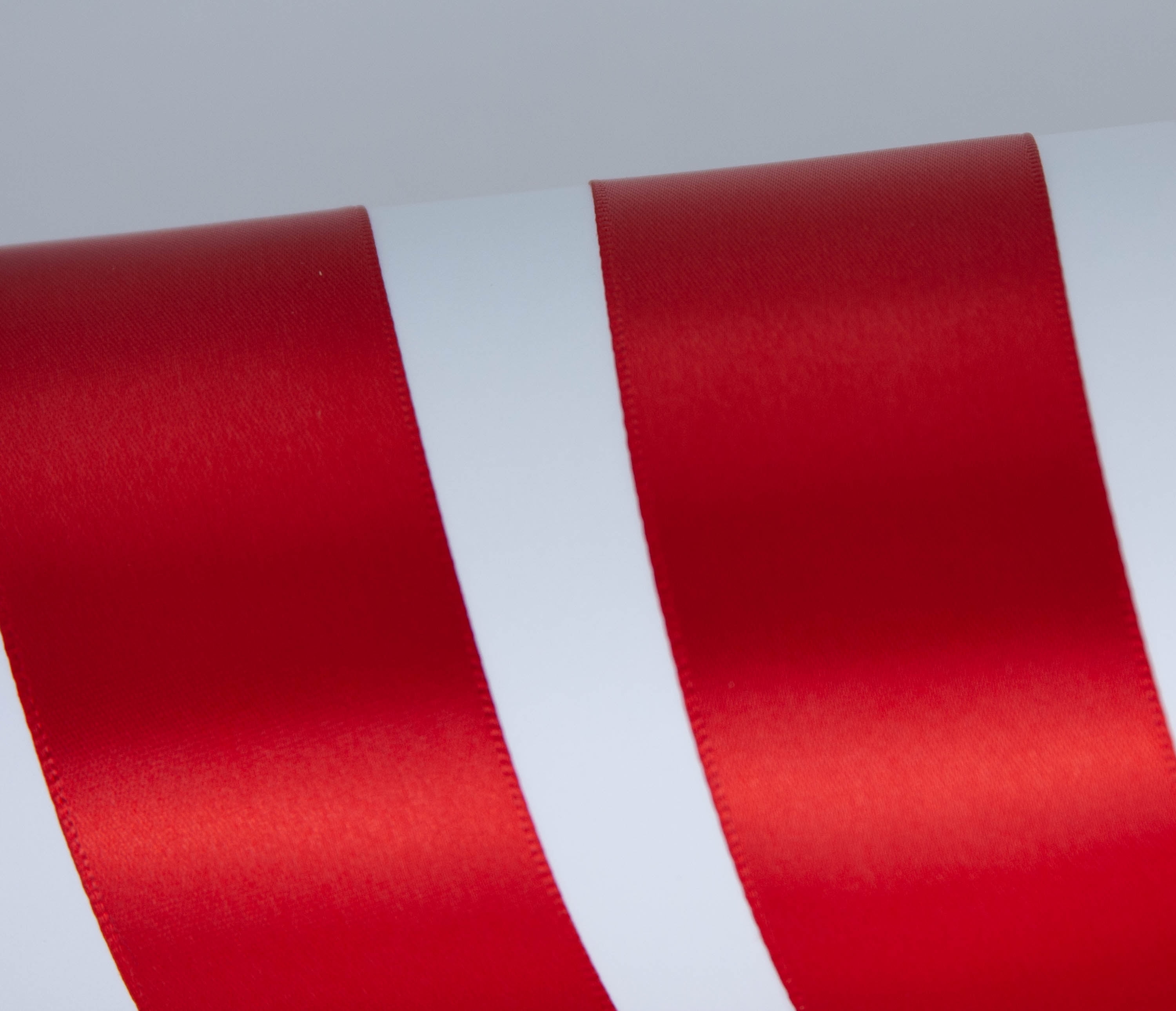 Offray Ribbon, Red 1 1/2 inch Grosgrain Polyester Ribbon, 12 feet - DroneUp  Delivery