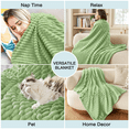 thumbnail image 4 of Cobija, Cobija Extra Suave de 230GSM Tamaño Individual, Mantas Acogedoras y Esponjosas para Sofá, Cama, Sillón, Mantas Ligeras y Versátiles para Oficina, Recámara, Picnic, Decoración Del Hogar, Salvi, 4 of 7