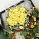 thumbnail image 2 of Centros de mesa con flores artificiales en maceta y jarrón de ratán para decoración de fiestas. amarillo, 2 of 3