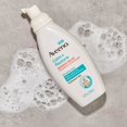 thumbnail image 2 of Limpiador facial Aveeno Calm + Restore Enrojecimiento Alivia 180 ml, 2 of 2