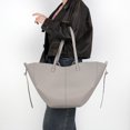 thumbnail image 4 of Bolso de mano retro para mujer bolso de hombro elegante de cuero PU bolso de viaje con conjunto de monedero, 4 of 9