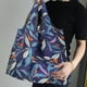 thumbnail image 4 of Bolsa de compras reutilizable, plegable e impermeable de nailon ZJT250123199 | Bolsa resistente de gran capacidad con compartimento oculto | Bolsa ecológica multicolor para comestibles, viajes y, 4 of 5