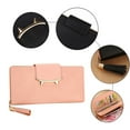 thumbnail image 3 of Tendencia de la moda Borla dama sosteniendo bolso, 3 of 5