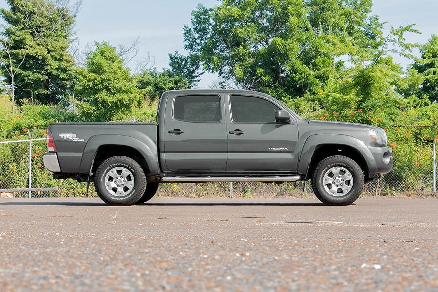 Rough Country 2" Leveling Kit for 05-23 Toyota Tacoma