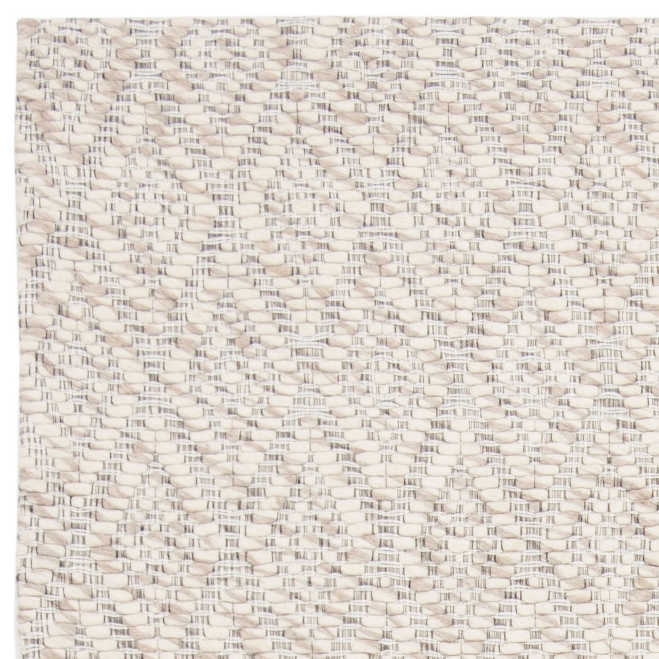 SAFAVIEH Marbella Tris Geometric Diamonds Area Rug, Beige/Cream, 6' x 9'
