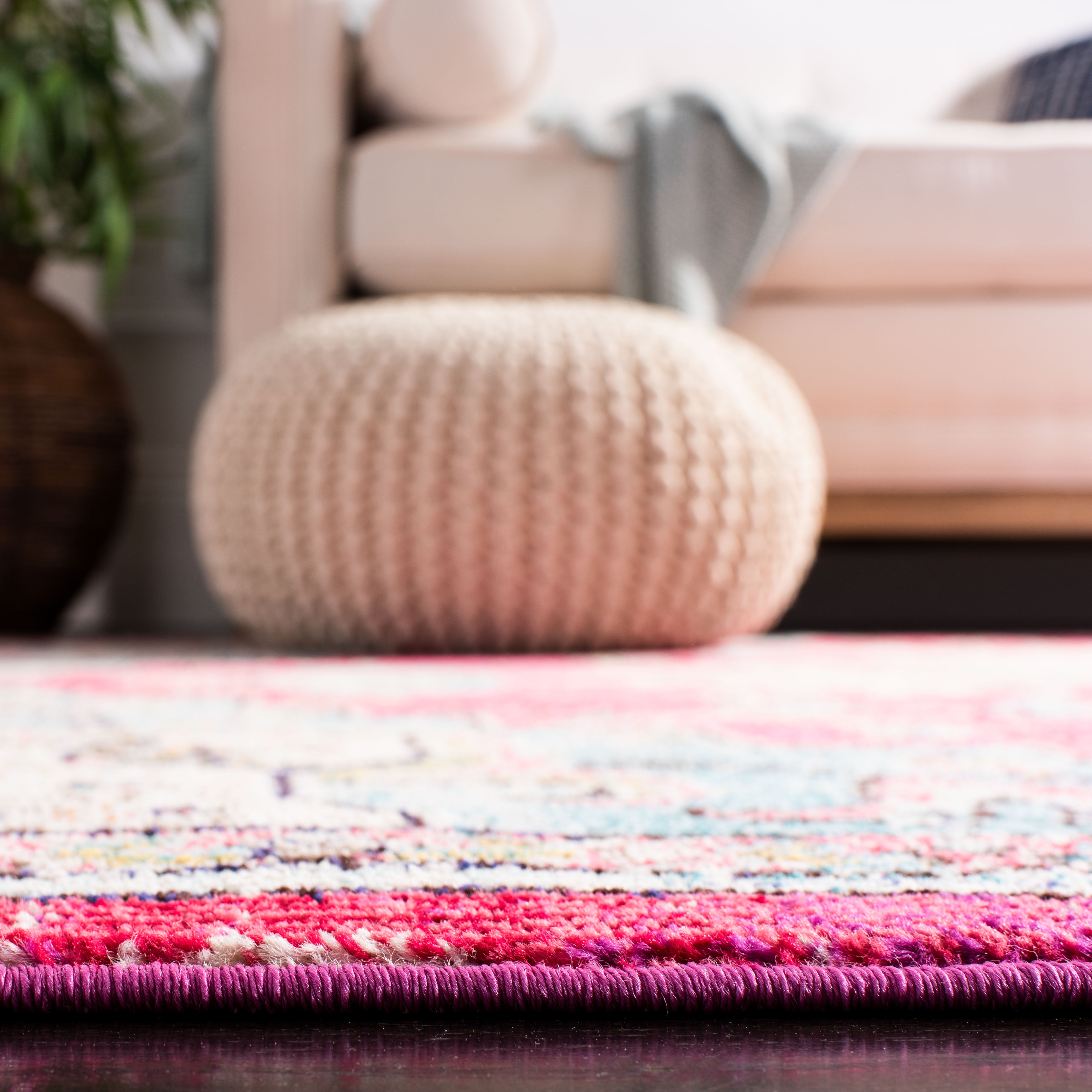 SAFAVIEH Madison Dalia Oriental Area Rug, Fuchsia/Blue, 5'3" x 7'6"