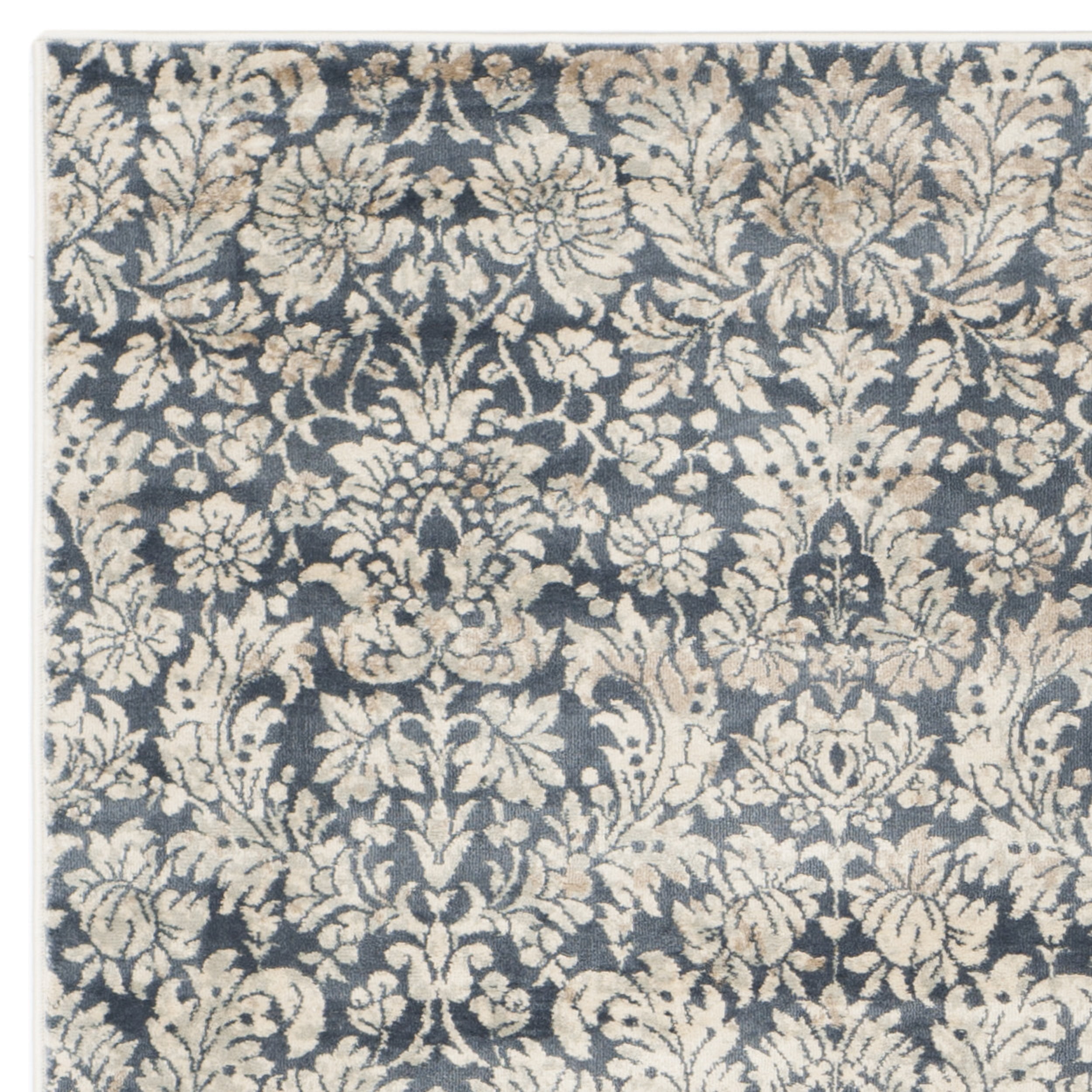 SAFAVIEH Vintage Wilford Damask Area Rug, Navy/Cream, 5'1" x 7'7"