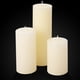 thumbnail image 2 of Set de 6 velas tipo pilar y jarrones cilíndricos de cristal Shihanee, 2 of 7