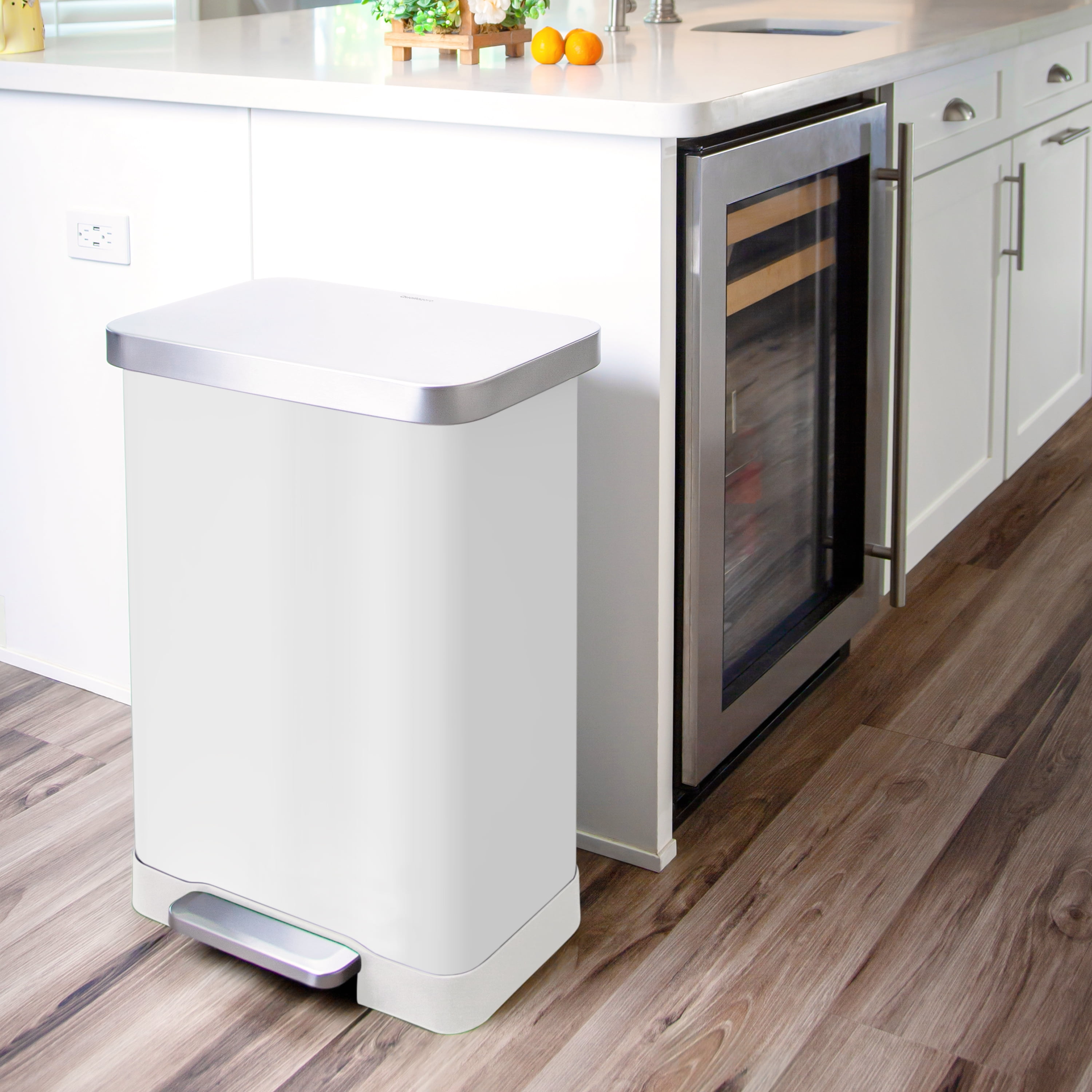Qualiazero Kitchen Trash Can, 20 Gallon Stainless Steel Step Garbage Bin with Soft Close Lid, Matte White