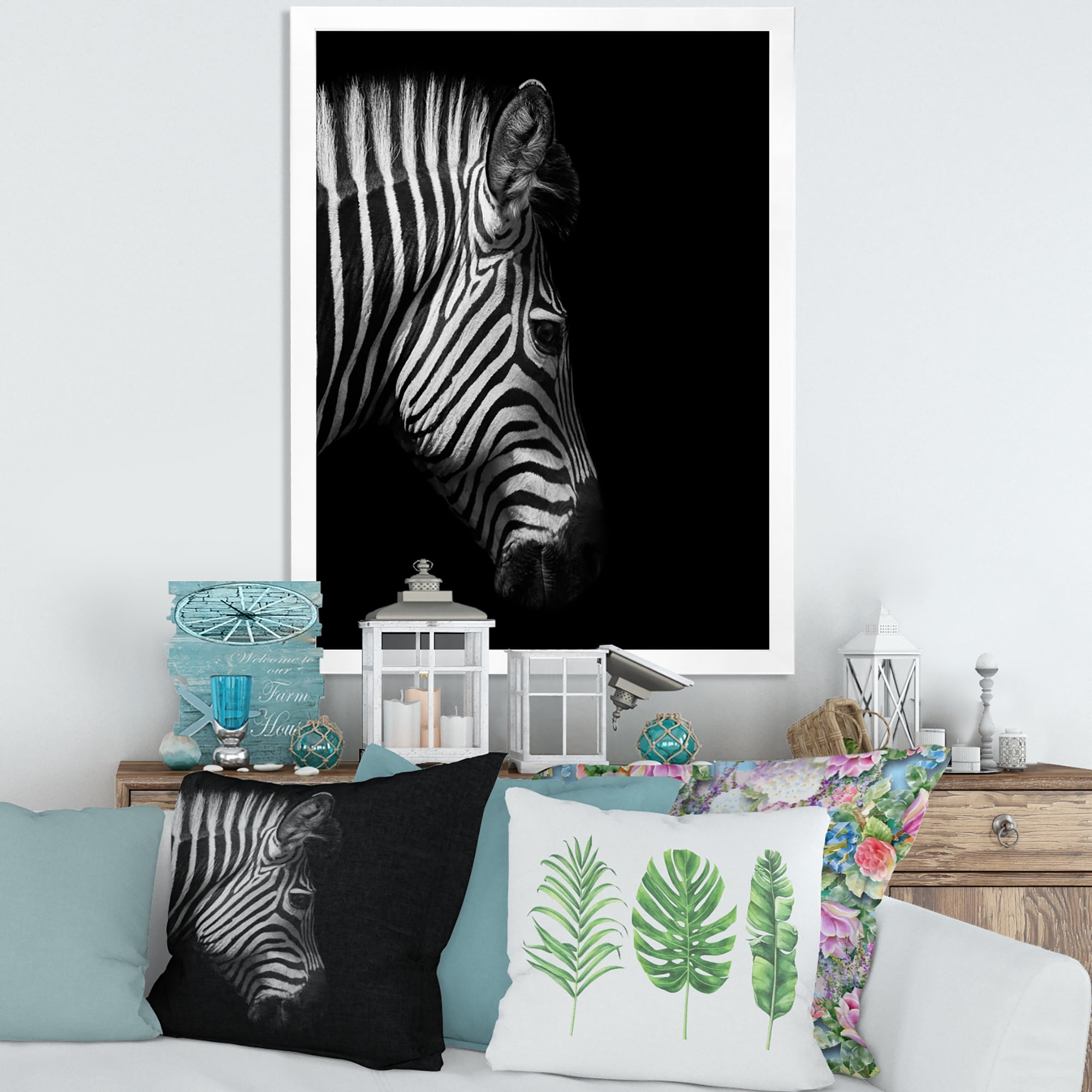 Designart 'Black and White Portrait of Zebra Head' Farmhouse Framed Art Print