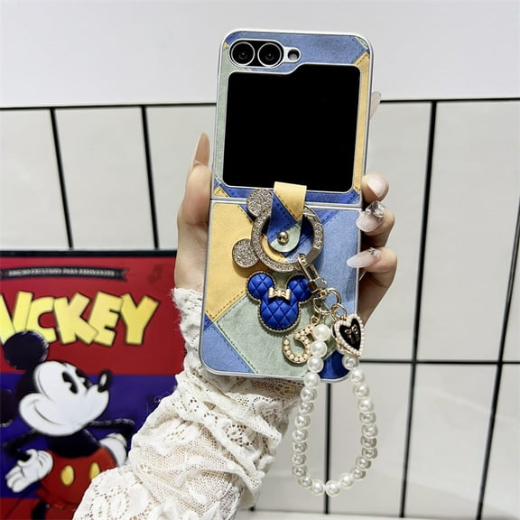 DIY Fashion Cartoon Pearl Bracelet Phone Case Suitable for Motorola Moto Razr 60 50 Ultra