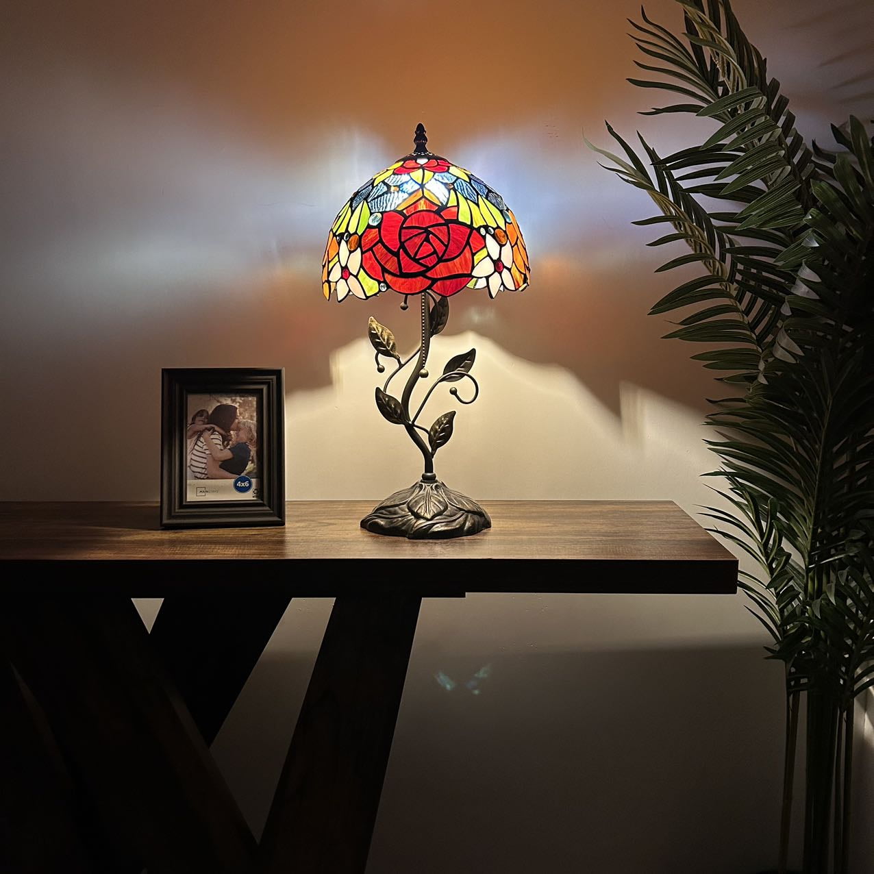 Tiffany Table Lamp Red Orange Blue Stained Glass Rose Flowers LED Bulb Included Iron Metal Leaves Bronze Base for Living Room Dining Room Bedroom Bedside 20"H*10"W