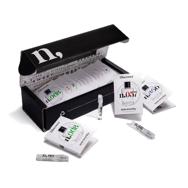 Set de muestras de perfumes Noteworthy Signature con 15 muestras
